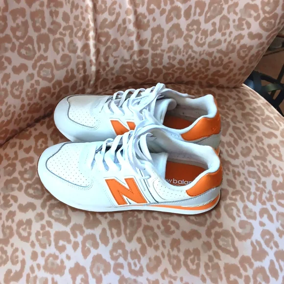 NEW BALANCE SNEAKERS